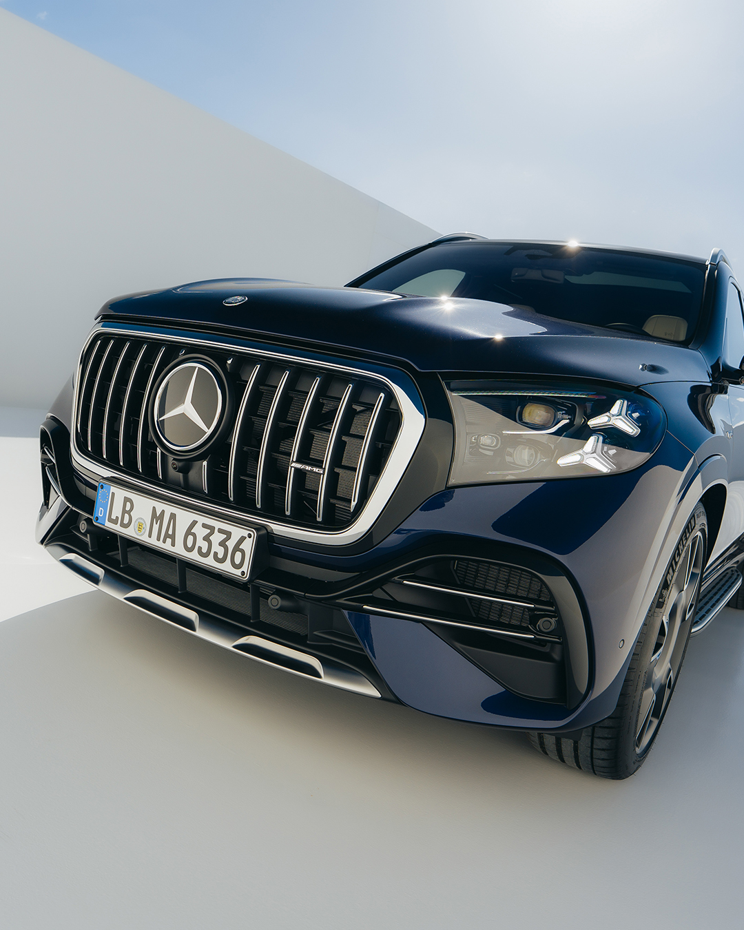 سيارة Mercedes-AMG GLS 63