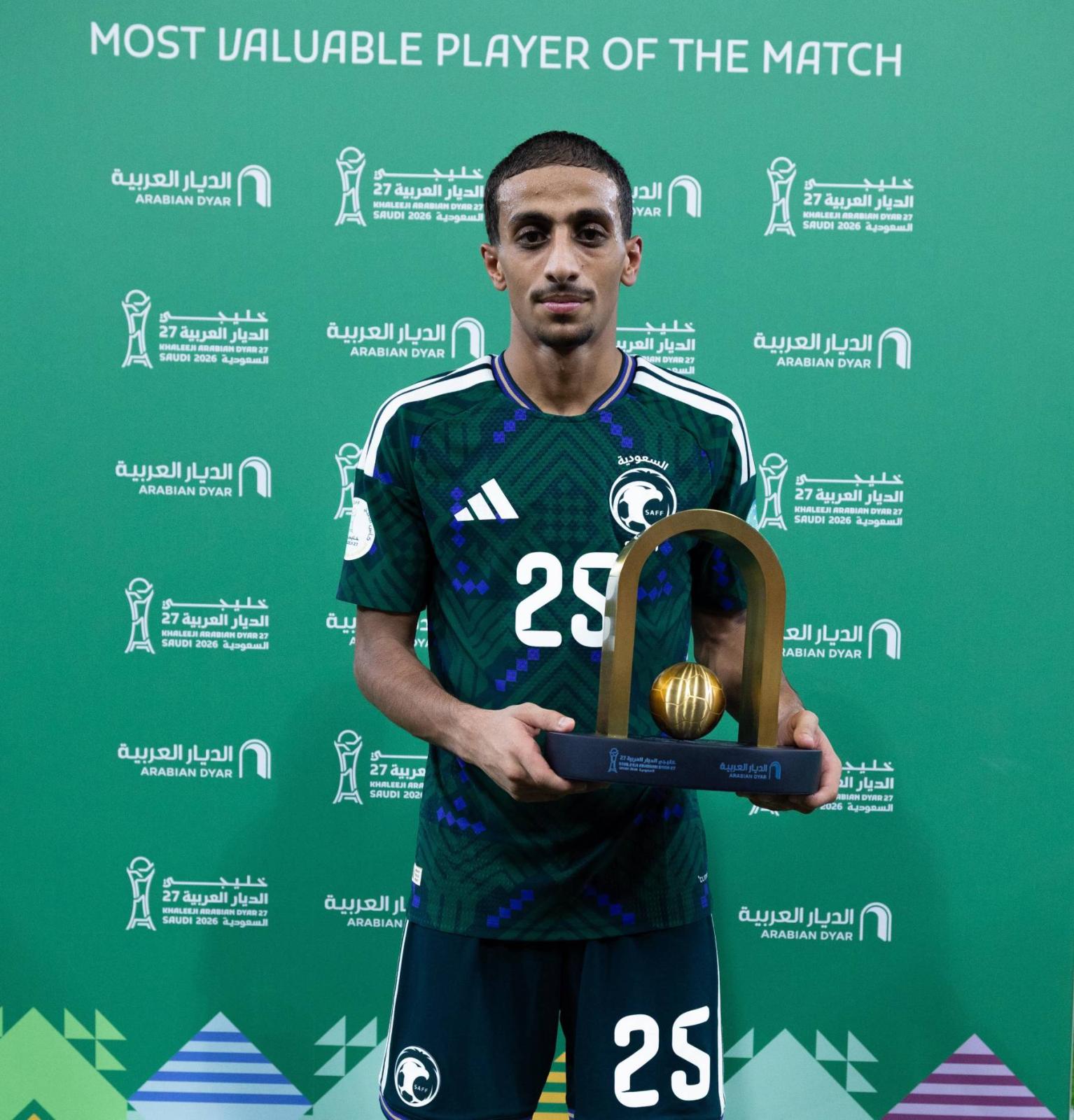 جائزة أفضل لاعب لهمام الهمامي