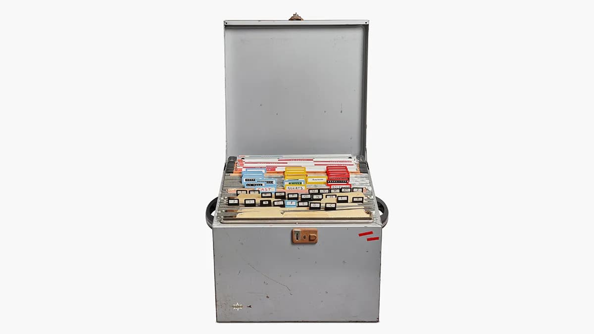 صندوق مراسلات بين جاك هير ونانلي