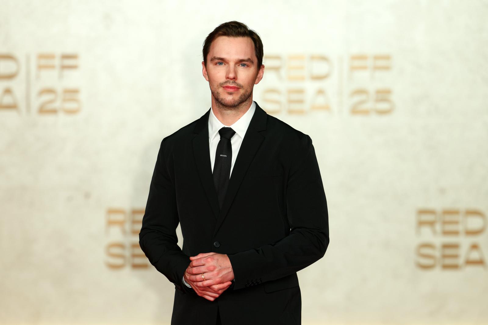 الفنان الإنجليزي نيكولاس هولت