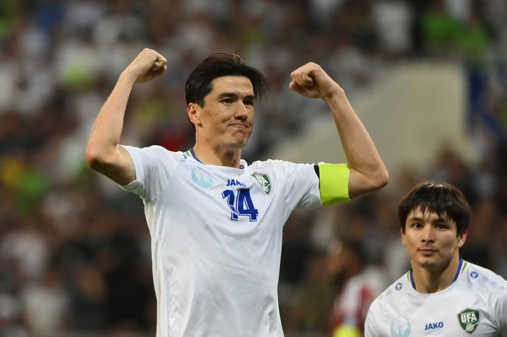 إلدور شومورودوف، لاعب منتخب أوزباكستان