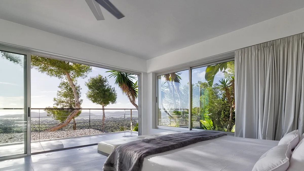 غرفة نوم فاخرة بفيلا روكا 