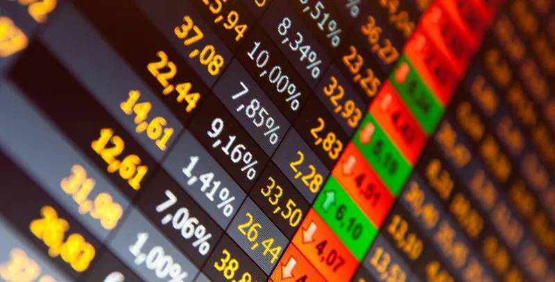 مؤشر الأسهم السعودية يغلق منخفضًا وسط تداولات بـ3.8 مليارات ريال