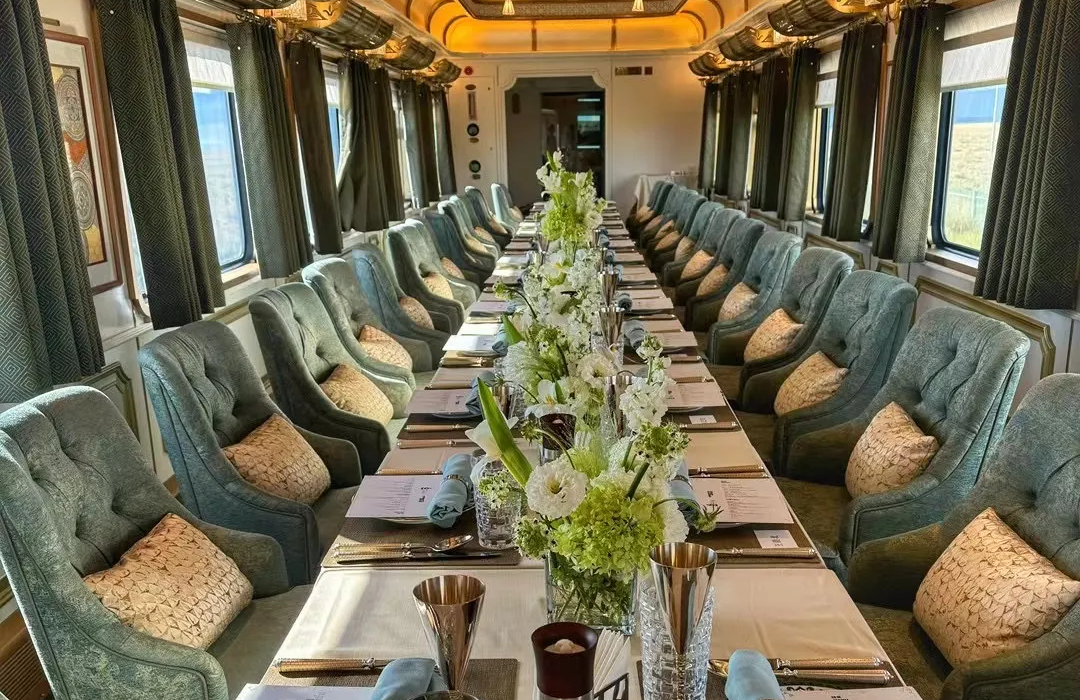  قطار Golden Eagle Silk Road Express 