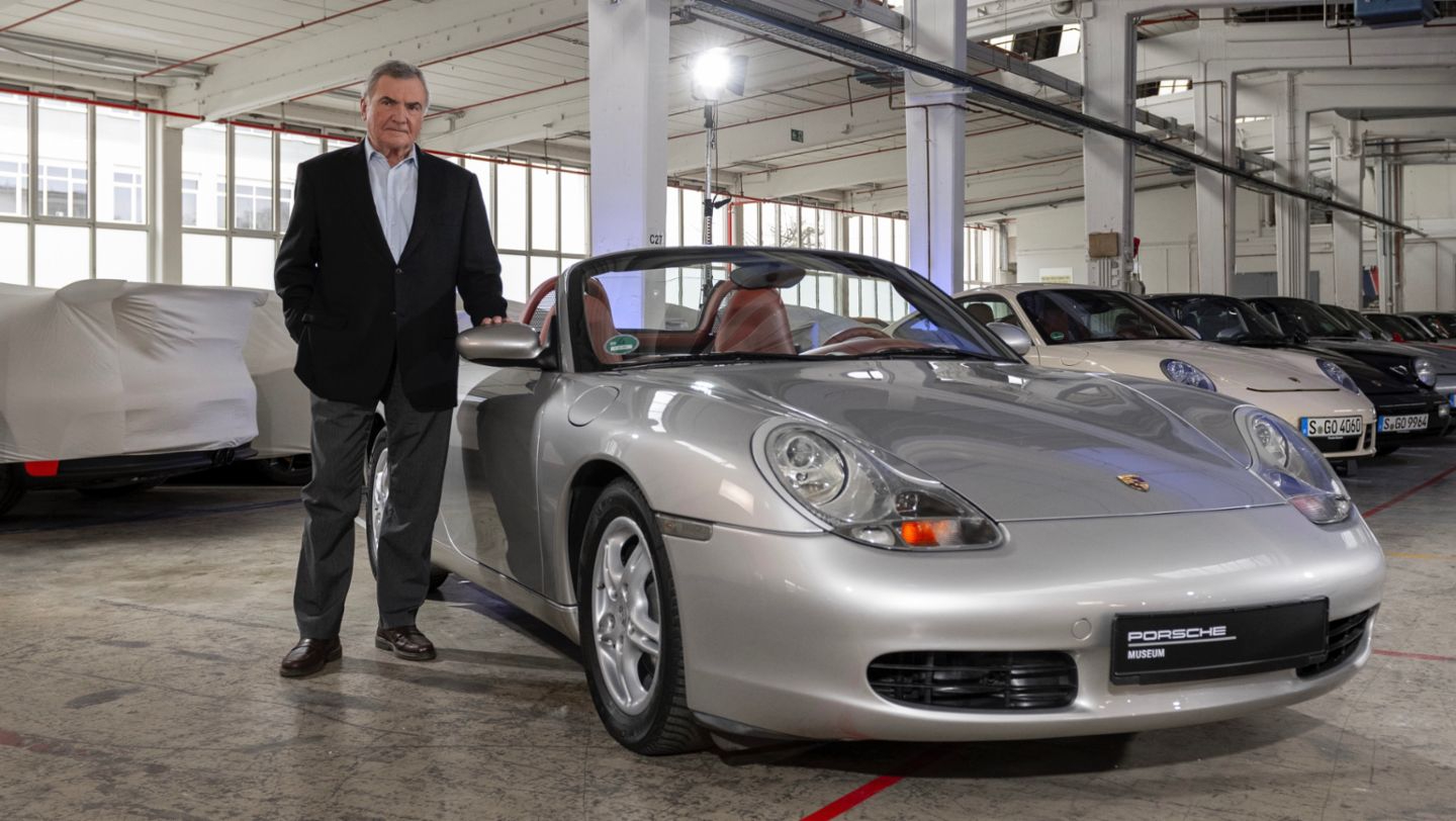 Boxster.. السيارة التي أعادت بورشه إلى طريق النجاح 
