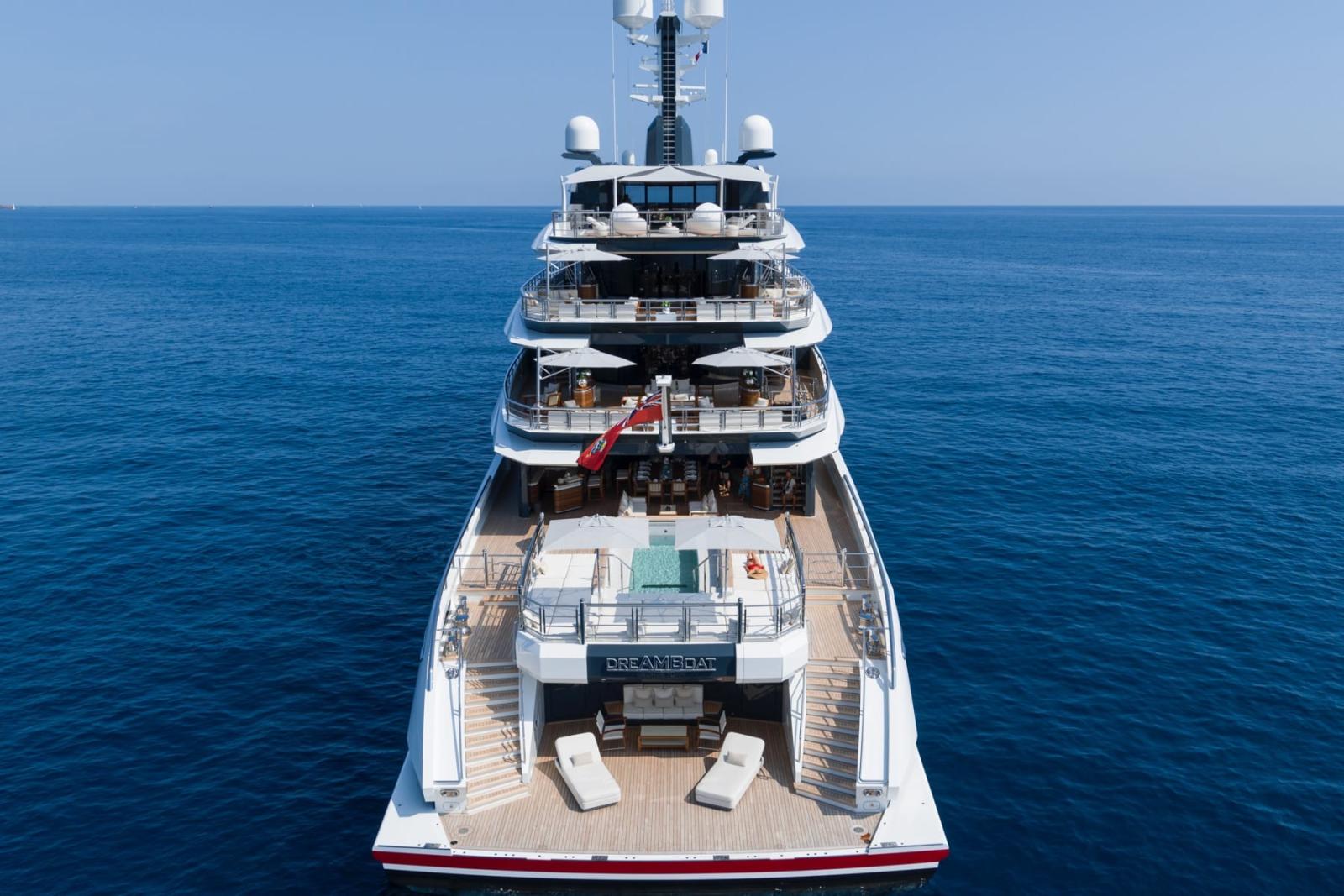 مساحات مفتوحة ومرافق فاخرة على متن DreAMBoat