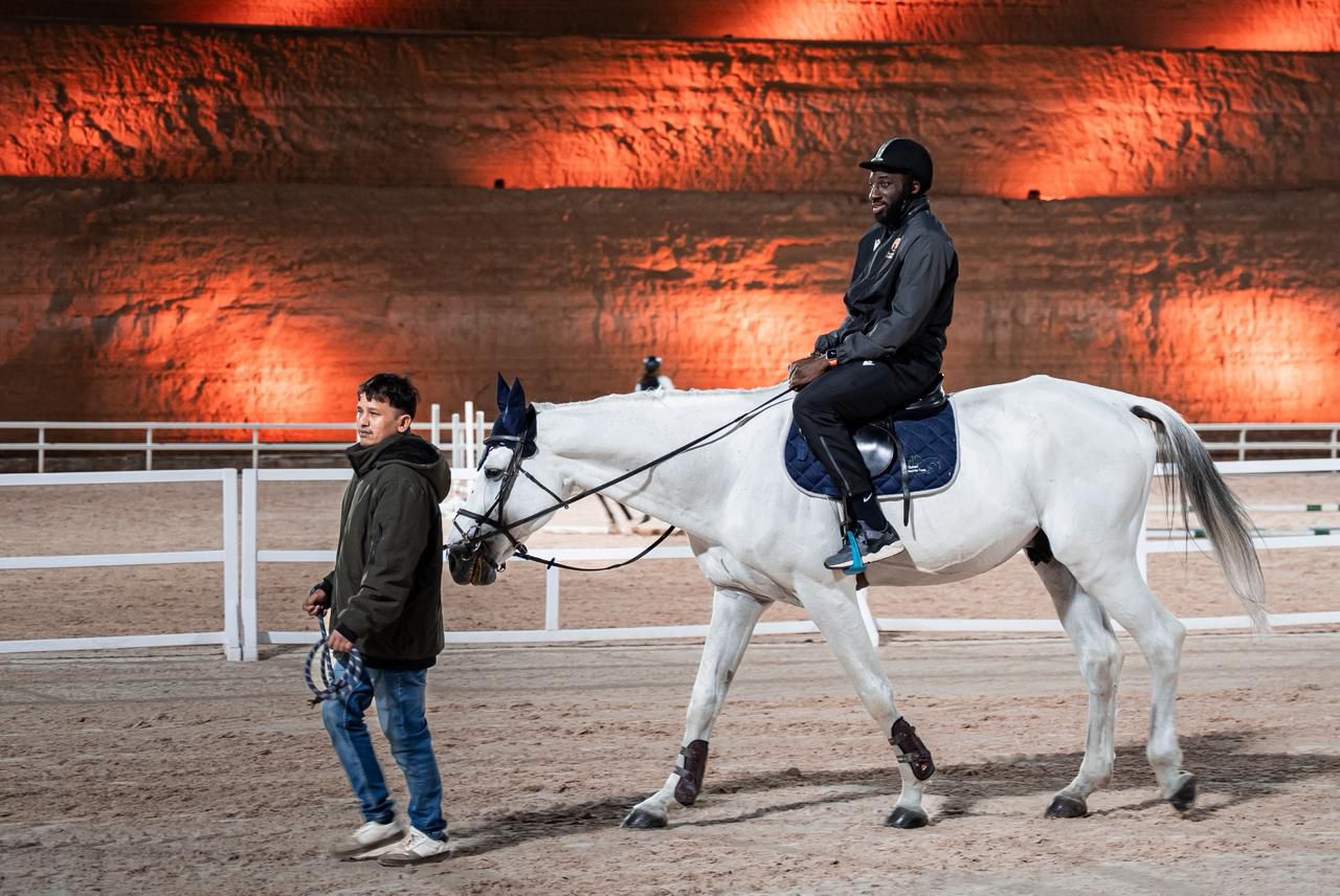 فريق نادي الدرعية يحل ضيفًا على برنامج منزال خارج المستطيل الأخضر