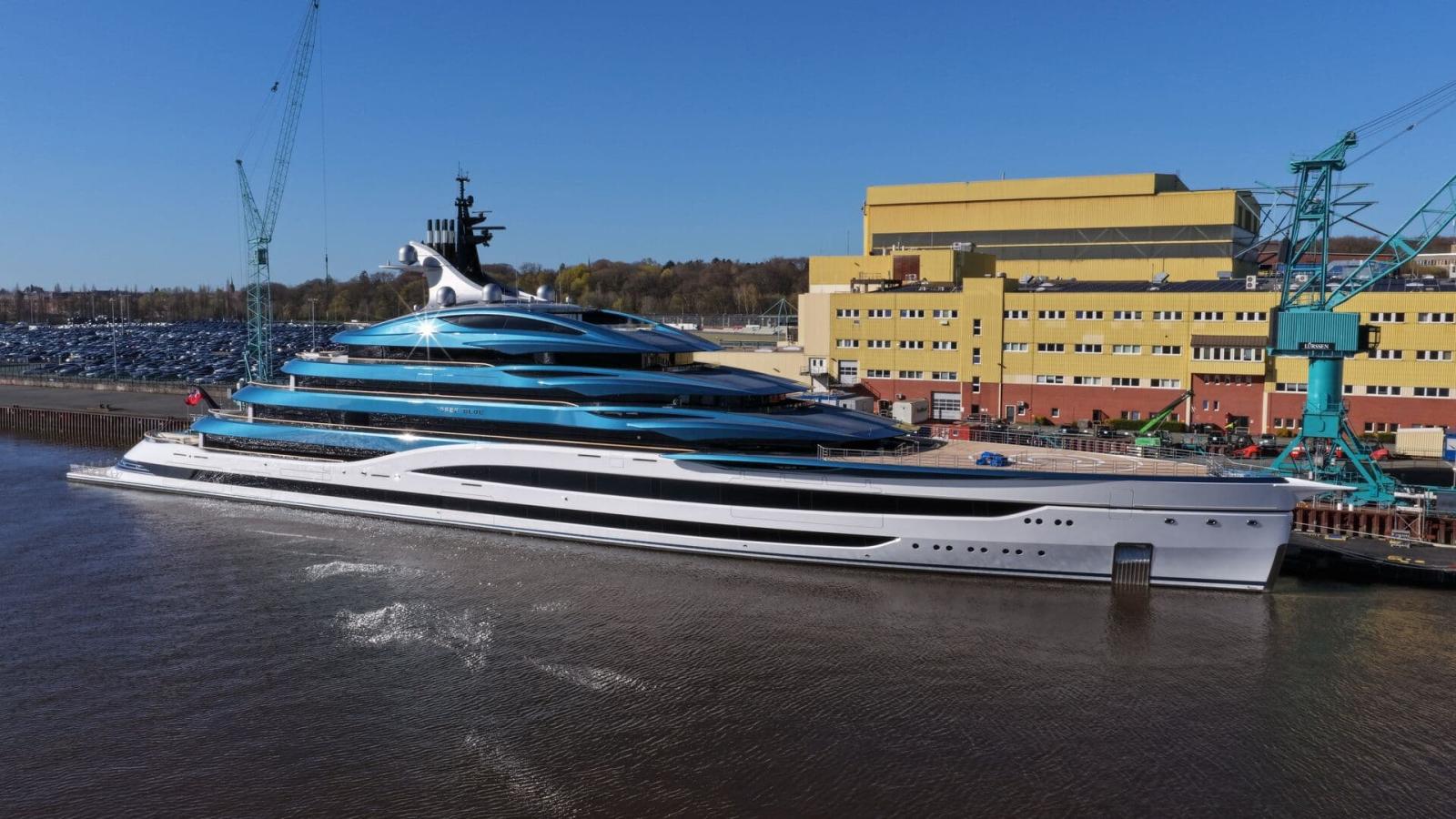 مميزات يخت "ديب بلو" الفاخر 