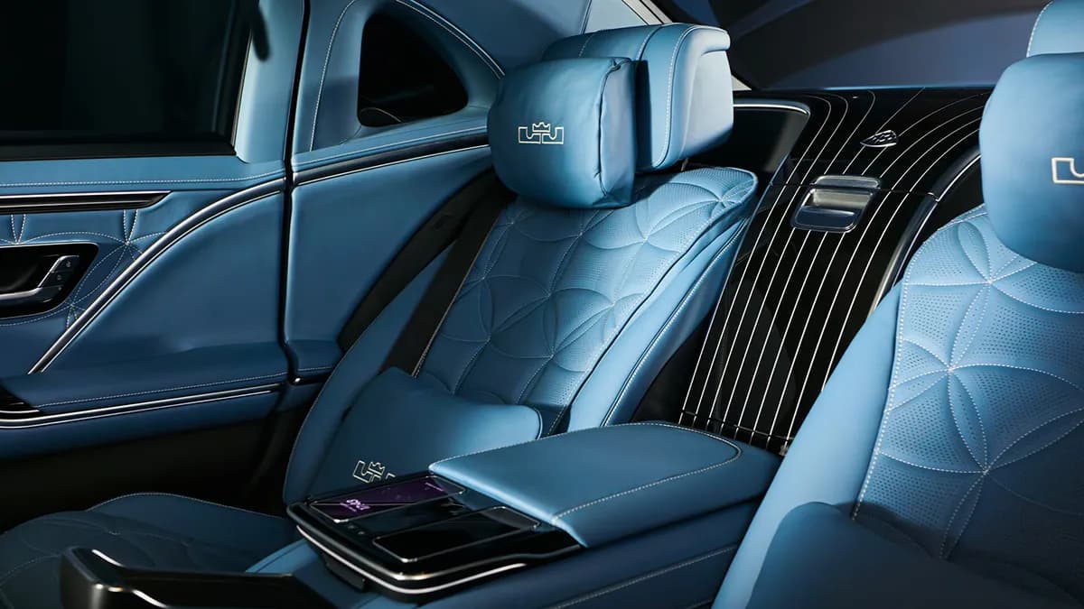 سيارة Maybach S680