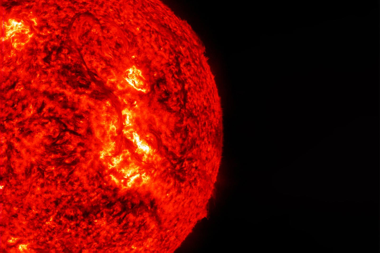 دراسة: عاصفة شمسية واحدة قد تنهي الرحلات إلى الفضاء/ المصدر: shutterstock