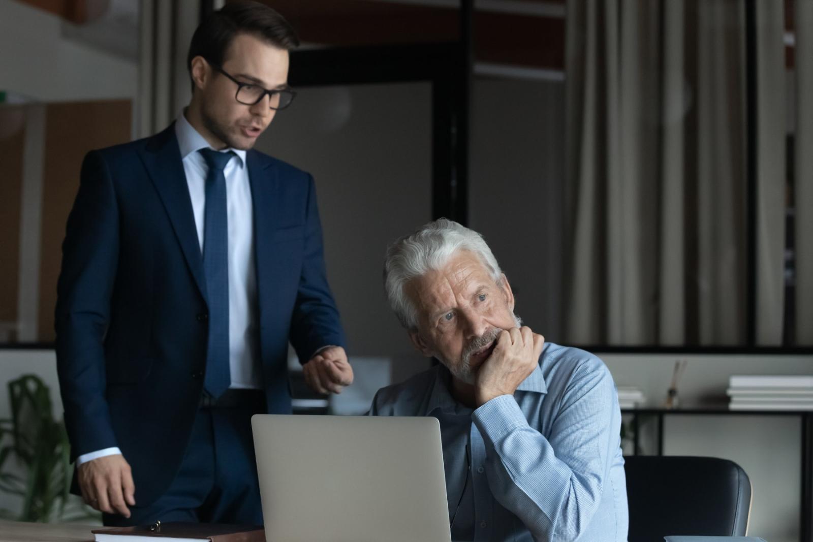 تظهر الأزمة عندما تحاول الانتقال من السرعة القصوى إلى السكون التام 