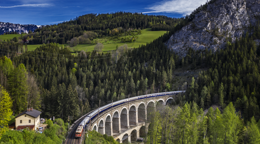 قطار Golden Eagle Danube Express 